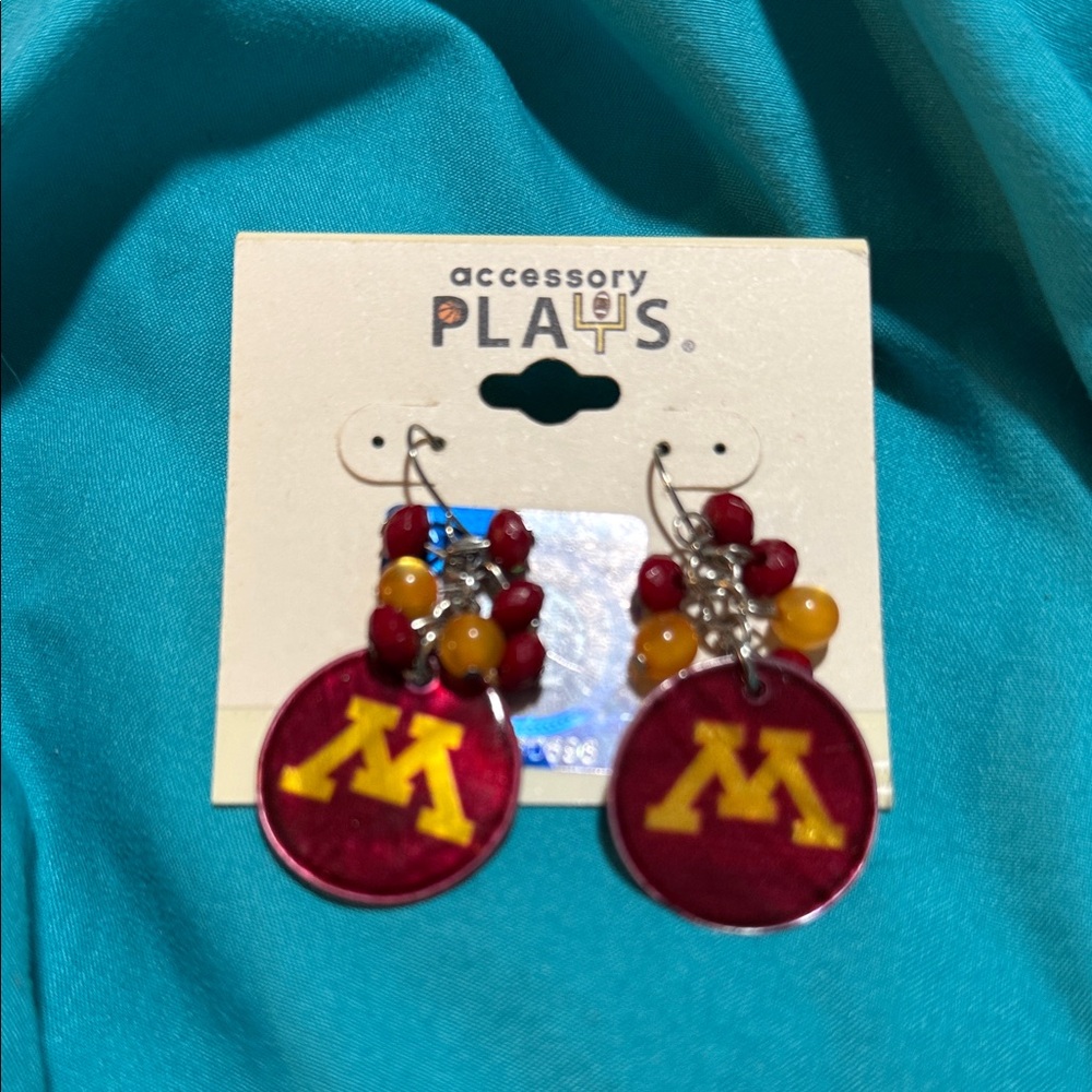 NWT women’s University of Minnesota Dangle Earrings - Maroon & Gold